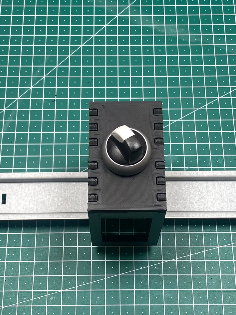 Rail mount for 22mm devices