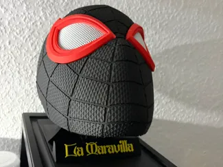 Helmet stand PErsonalizable