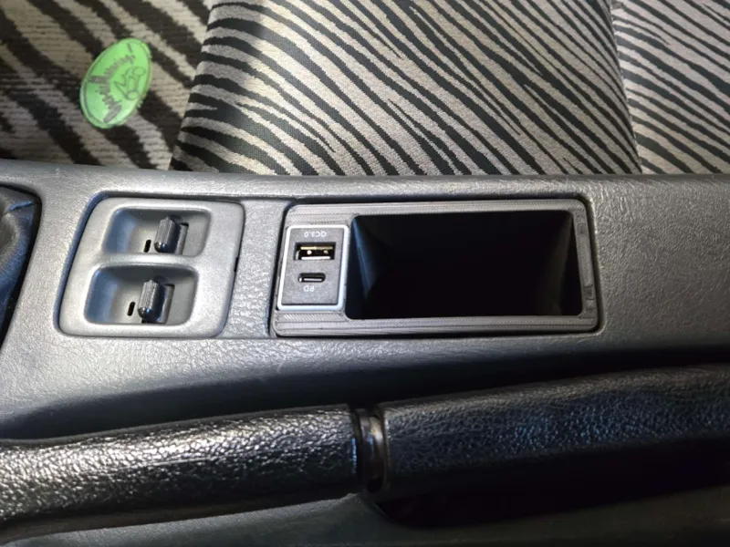 Honda Beat Ashtray with USB-C Charging