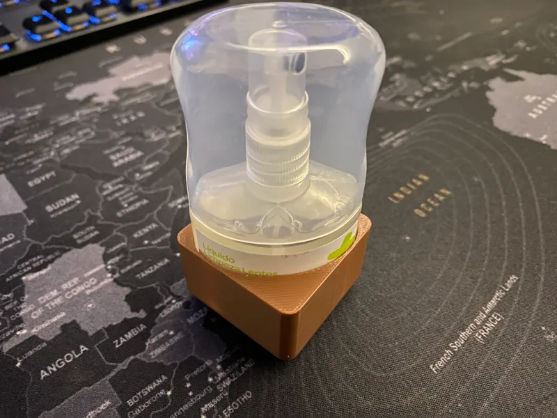 Glasses cleaning spray holder Gridfinity