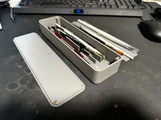 Stapelbare Pinselbox