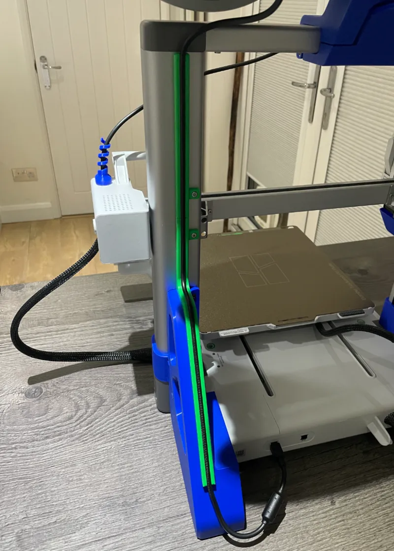 Cable guide for AMS lite top mount