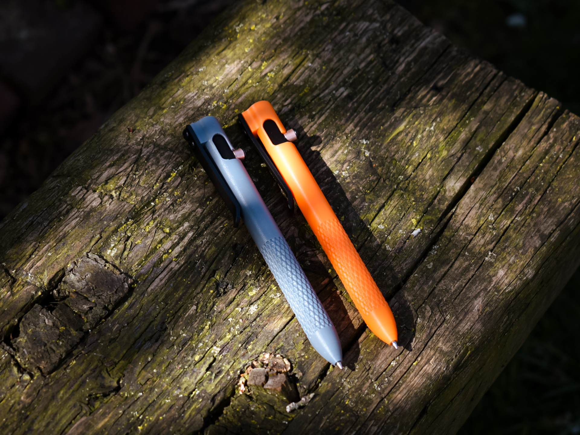 EDC bolt action pen, with pocket clip (G2 + S-Gel)