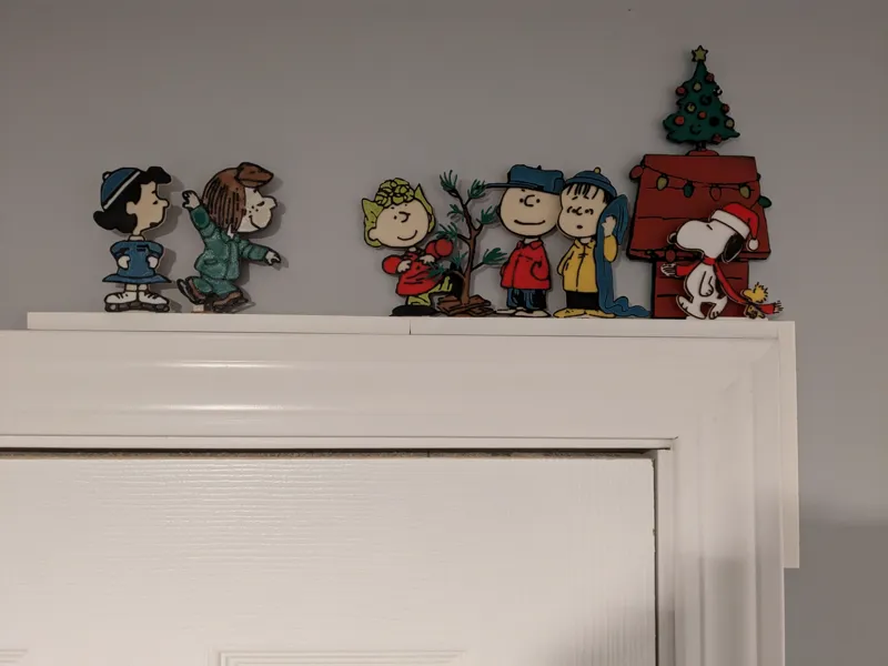 Peanuts Xmas Stand-ins for Modular Door Corner-P1
