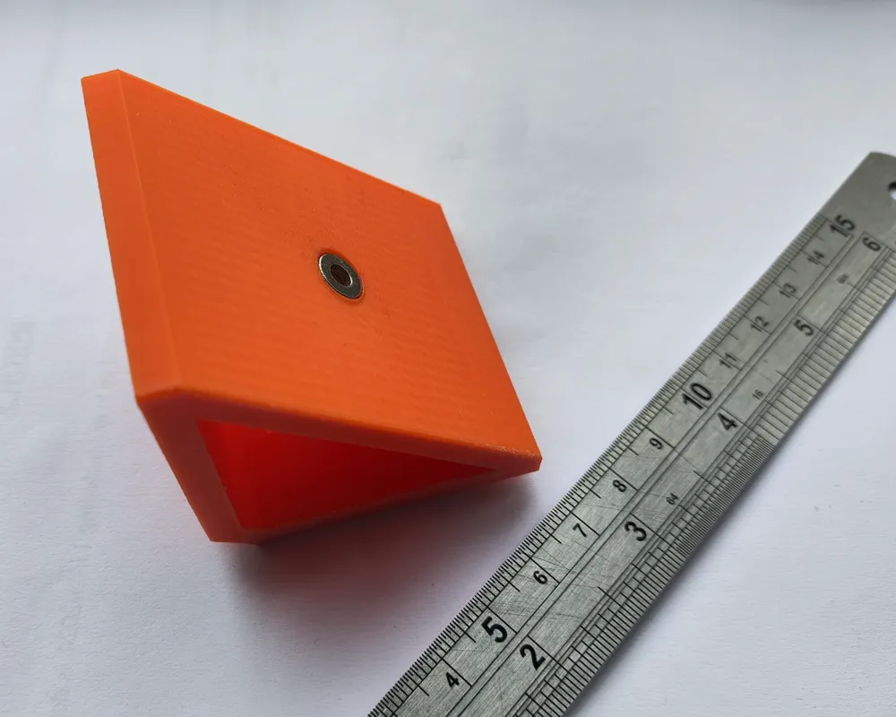 Speed Square for quick aligning 90 and 45 degree by namlas - MakerWorld