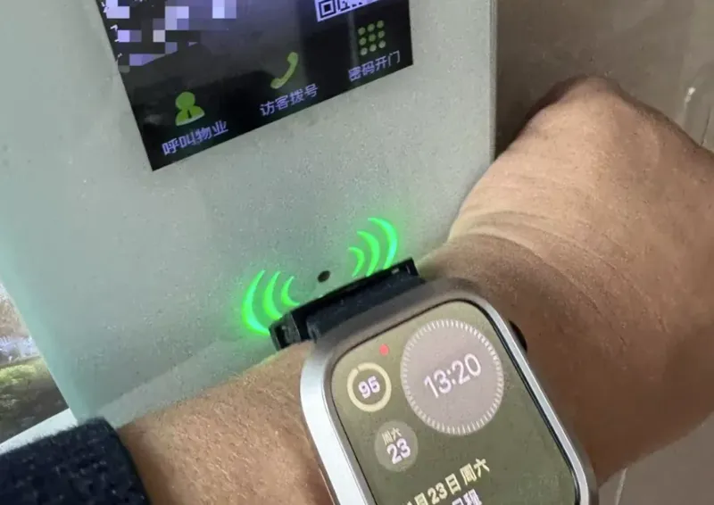 苹果手表门禁表带 - Apple Watch 海洋表带 IC/ID 门禁卡固定器