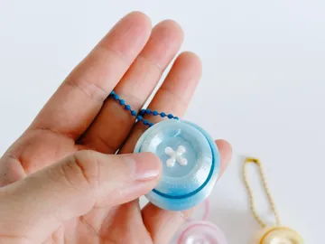 Objeto manipulable: Puffy Button Clicker — vista de referencia 5