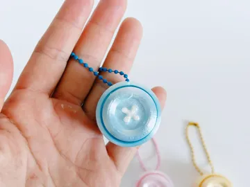Objeto manipulable: Puffy Button Clicker — vista de referencia 4