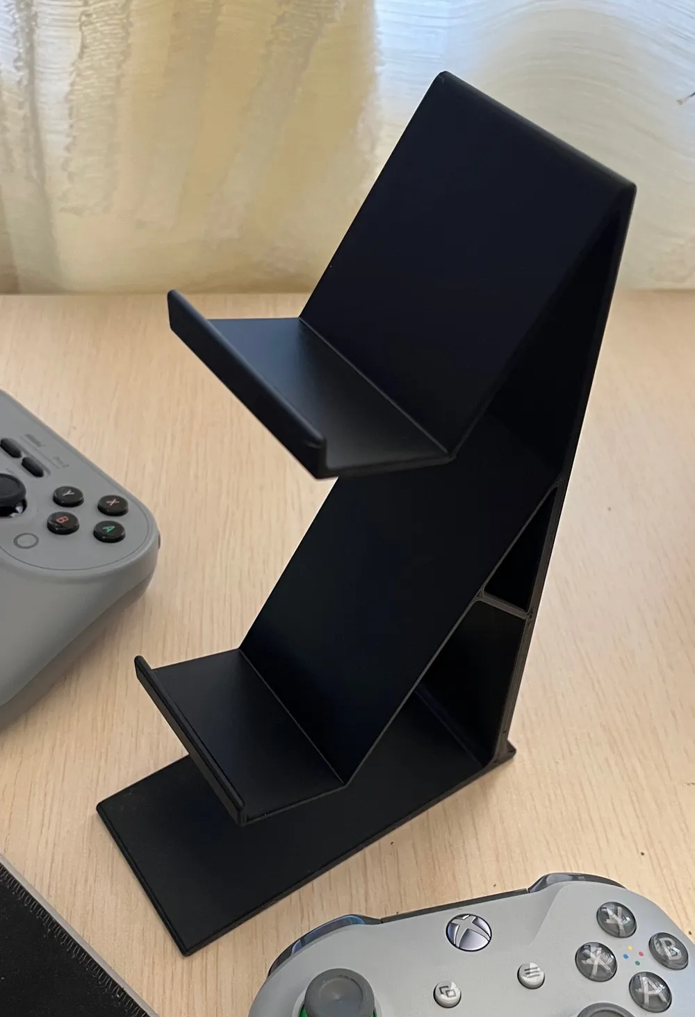 Easy Print Game Controller Stand - Free 3D Print Model - MakerWorld