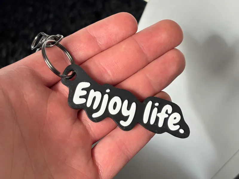 Keychain "Enjoy life."