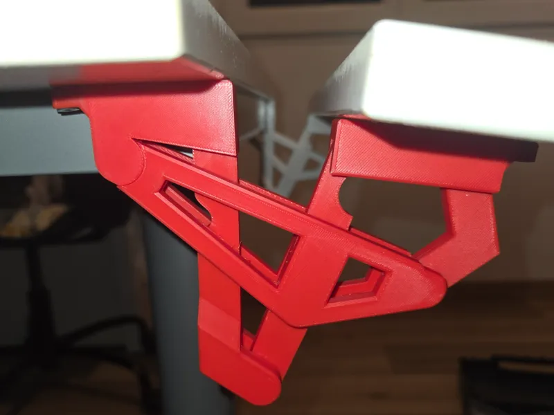 Gravity locked, print in place, vertical hinge