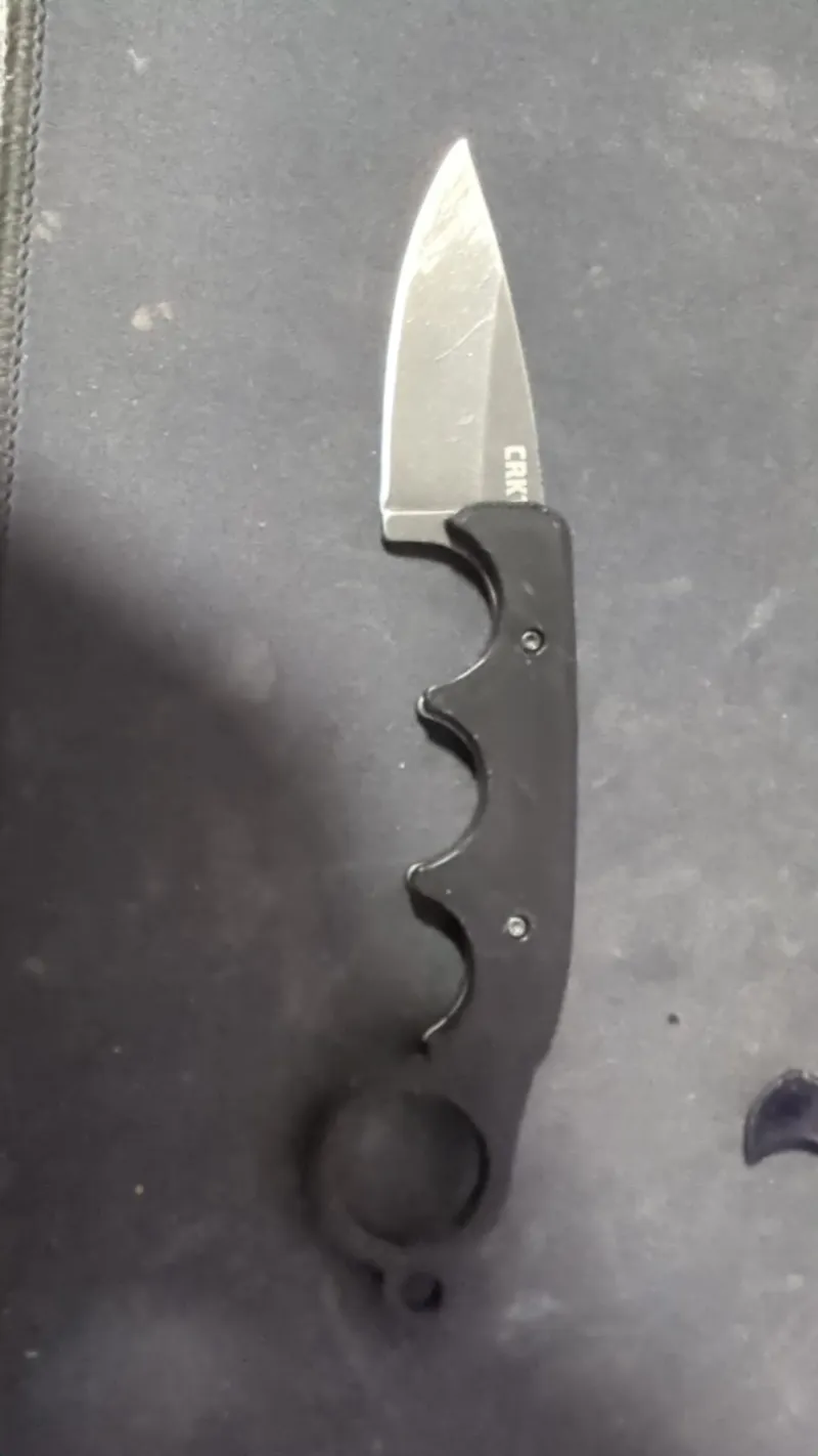 CRKT CR2384K + Karambit hole