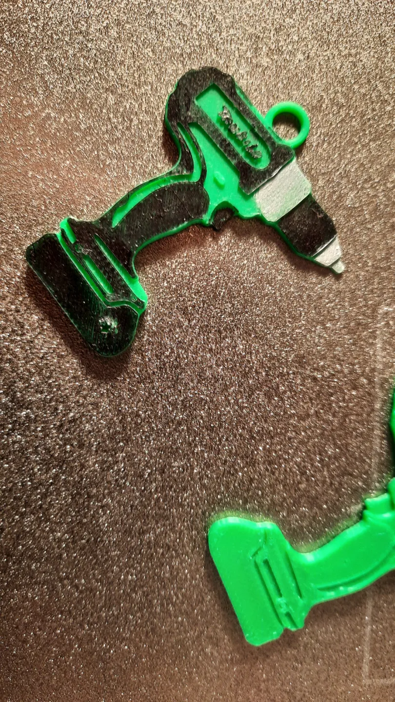 Makita earring view 3