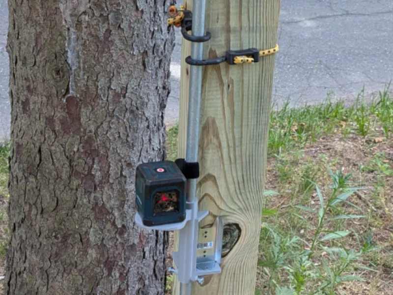 Alignment System for FB24Z fence rail brackets