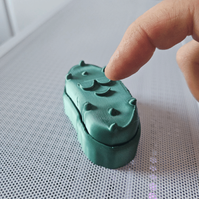Miniatura 1 do modelo 3D Pickle Clicker Fidget