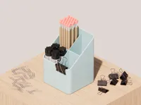 斜切分区笔筒