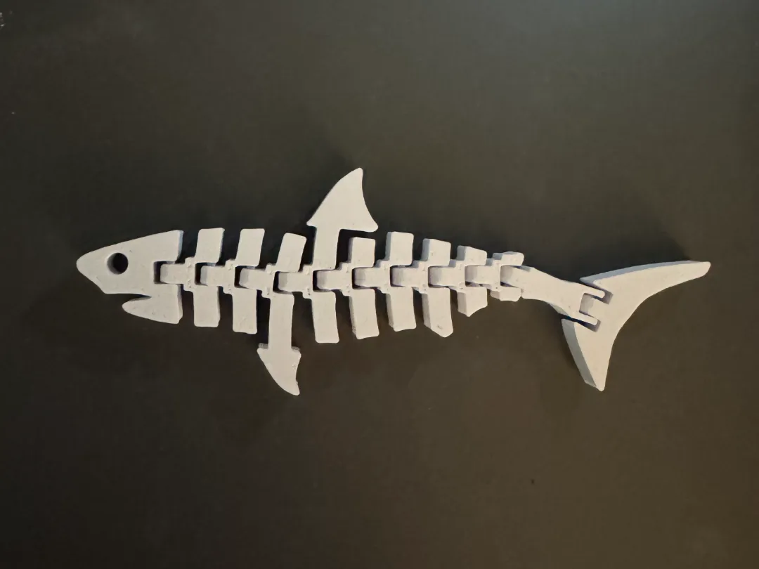 Articulating shark keychain (Quick print) by jdbjosh MakerWorld: Download Free 3D Models - 3D model önizlemesi