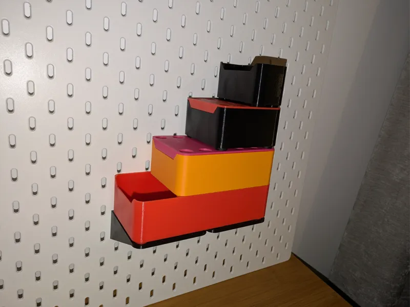 Etagere Skadis pour boites empilables