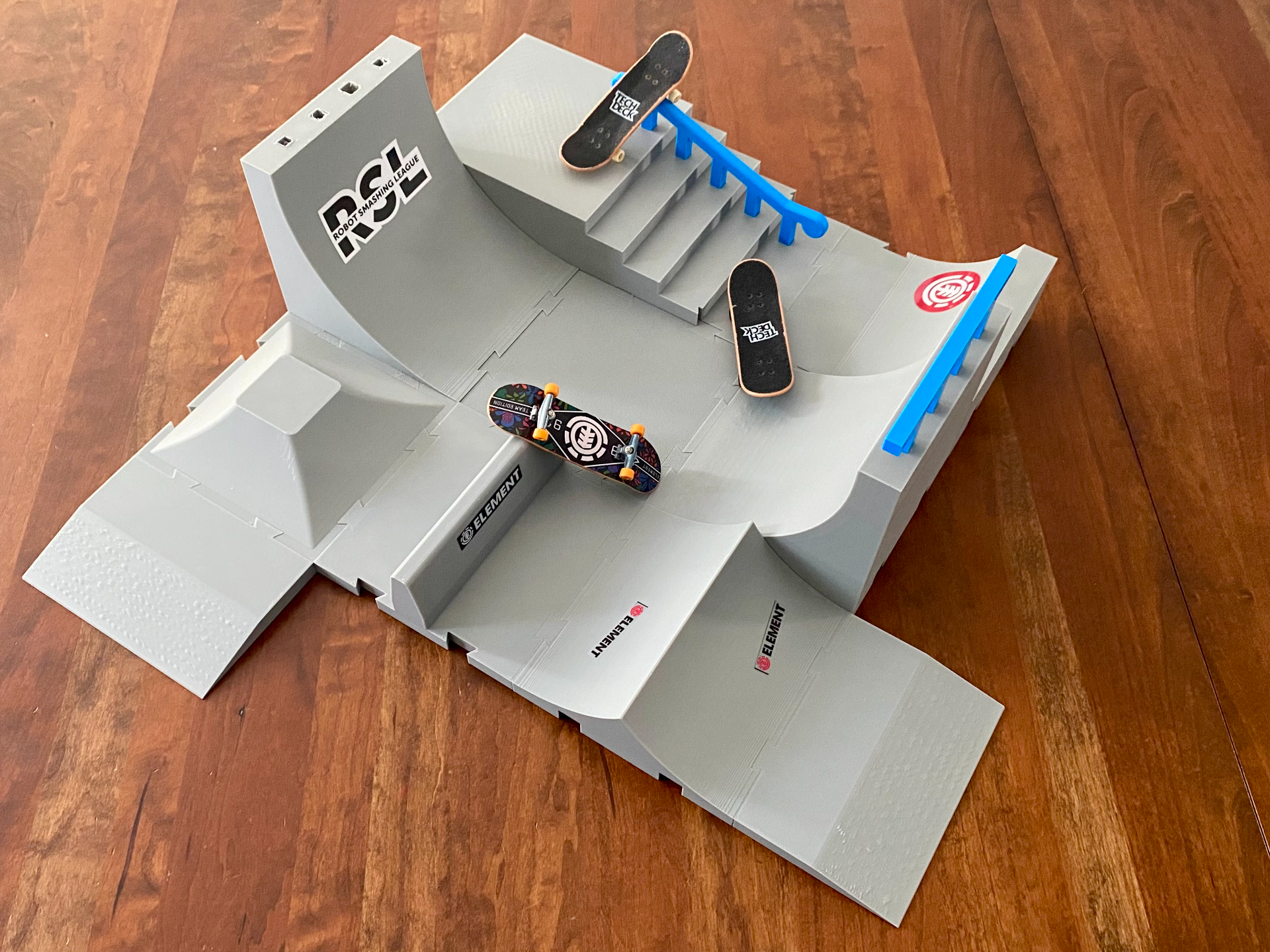 Modular Fingerboard Skatepark