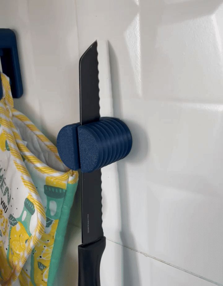Gravity Knife Holder