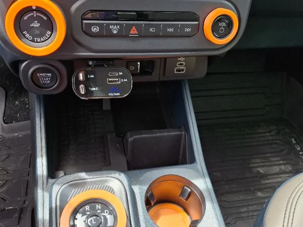 Anneaux de tableau de bord Ford Maverick 2025
