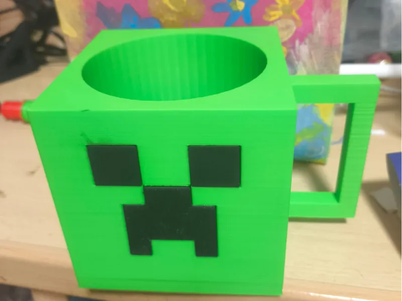 taza/lapicero creeper