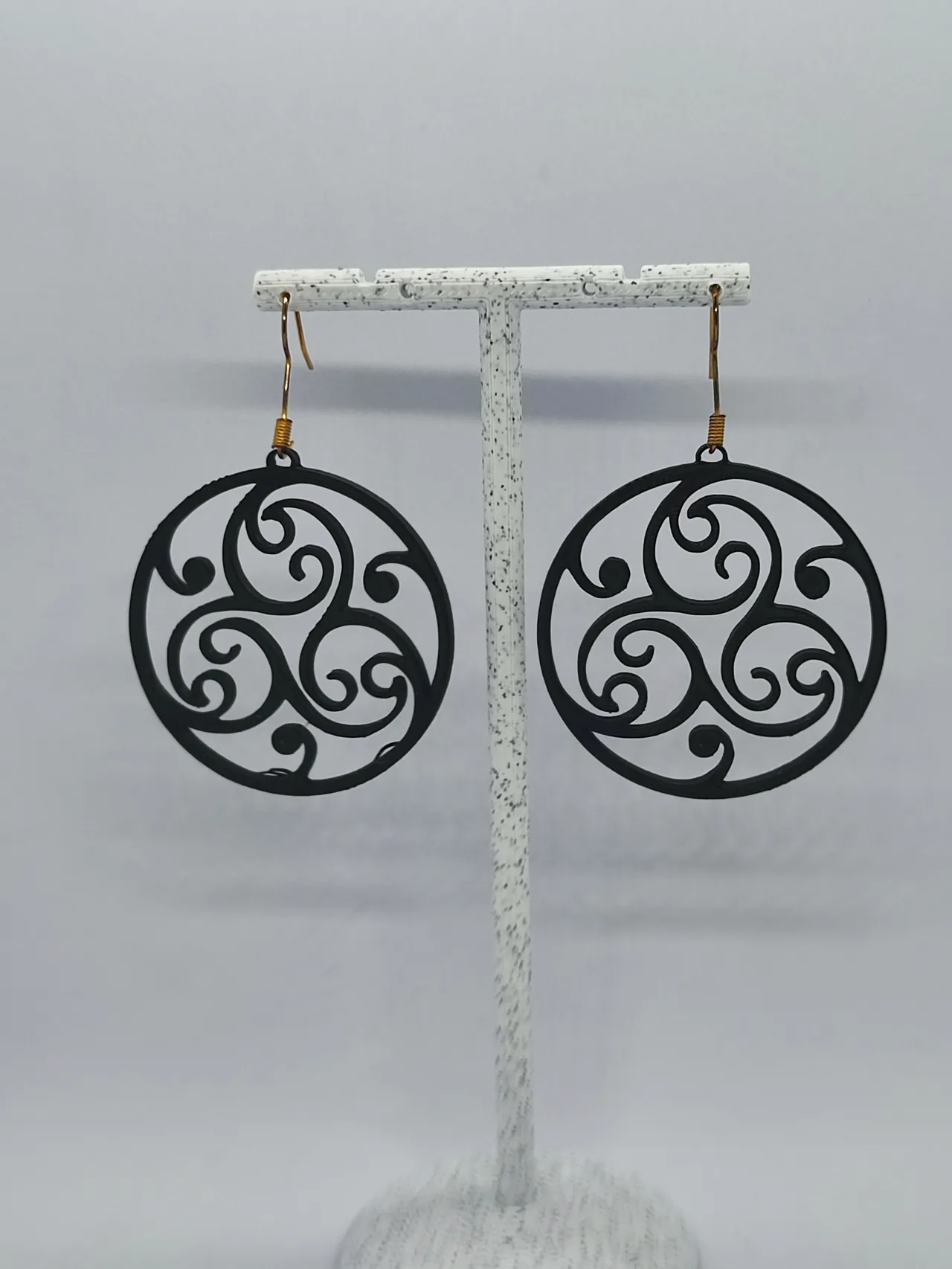 Aretes Triskelion view 3