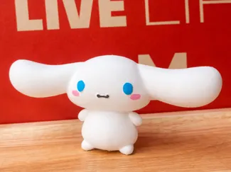 Cinnamoroll (sitting)