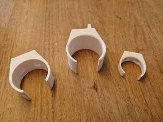 Parametric Vacuum Holder (screw/pegboard)