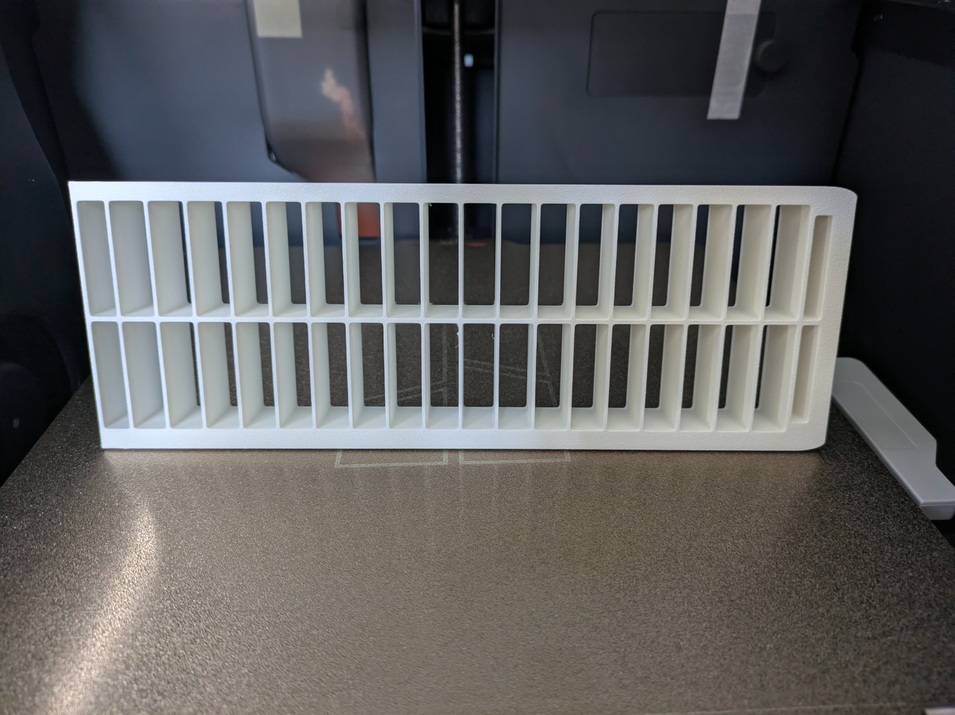 Lüftungsgitter 215x79