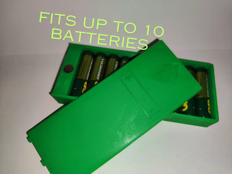 Slim Magnetic AAA Battery Case