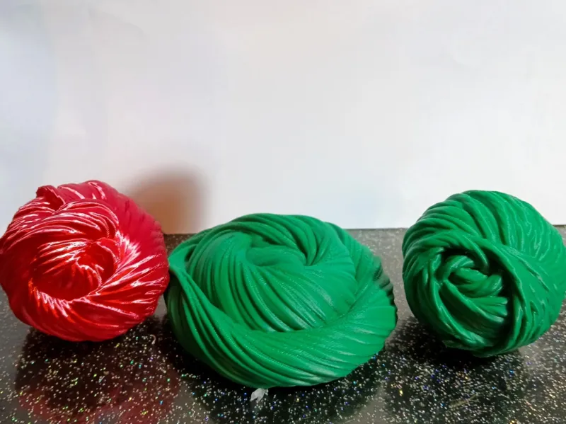 GOMITOLO DI LANA