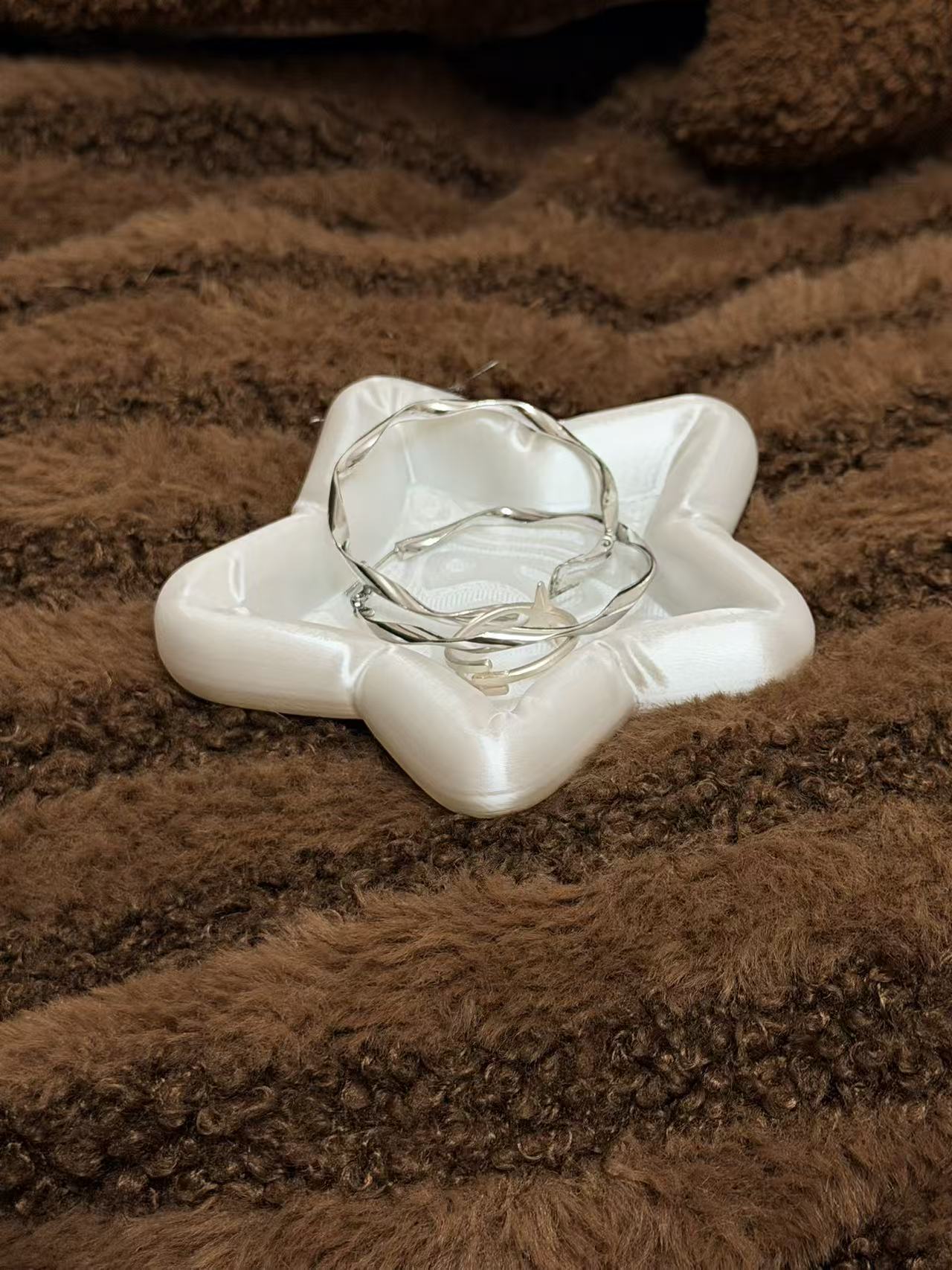 Miniatura 1 do modelo 3D 星星丝绸首饰收纳盒