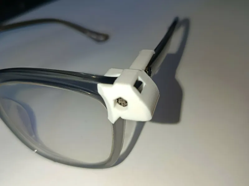 Chrome Heart's glasses linked tool when it broken