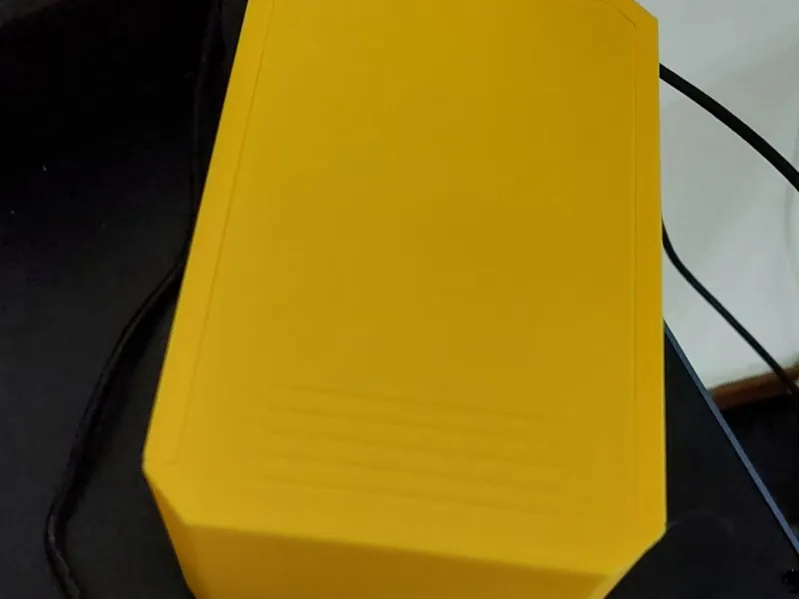 Storage box flowing