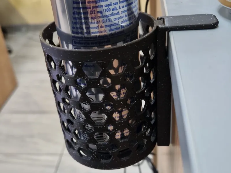 Desk stand for cans.