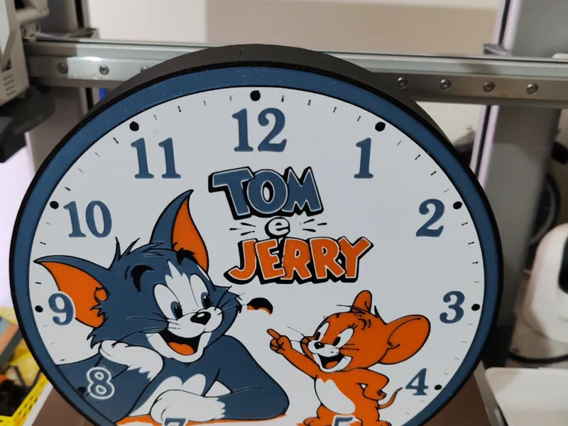 lampada stile orologio tom e jerry