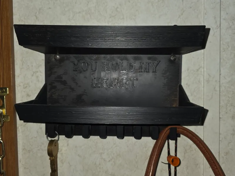 Key hanger With shelves