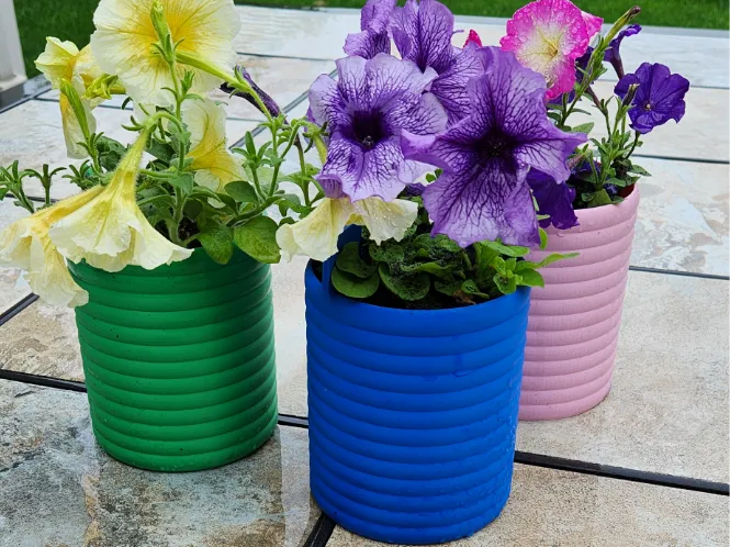 Simple pot with Base and Tag