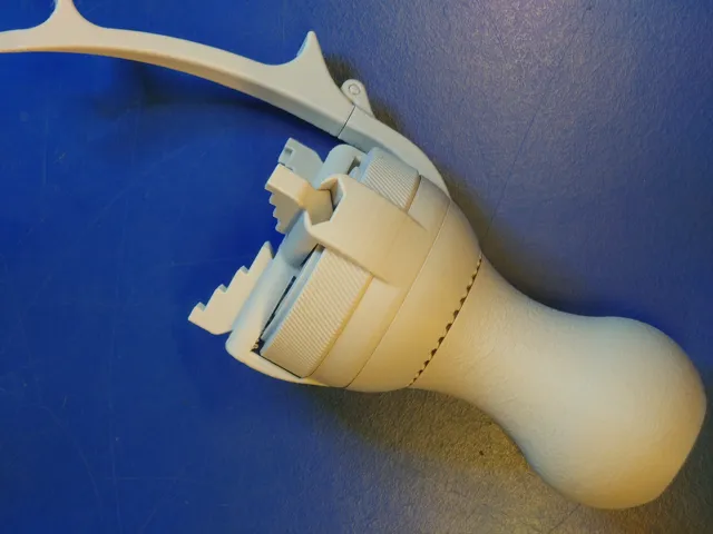Print-in-Place Miniature Paint Handle • v2