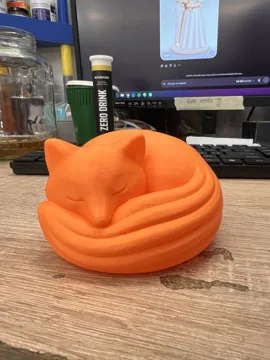 Estante o repisa: Sleeping Fox – Cozy Curled Fox Decoration — vista de referencia 5