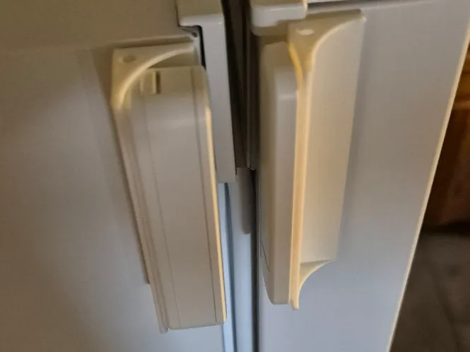 Montagewinkel für PARASOLL Fensterkontakt
