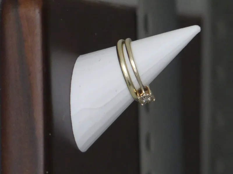 Magnetic Ring Holder
