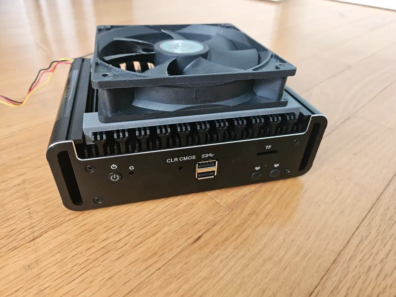Topton 120 mm fan holder for "fanless" MiniPC