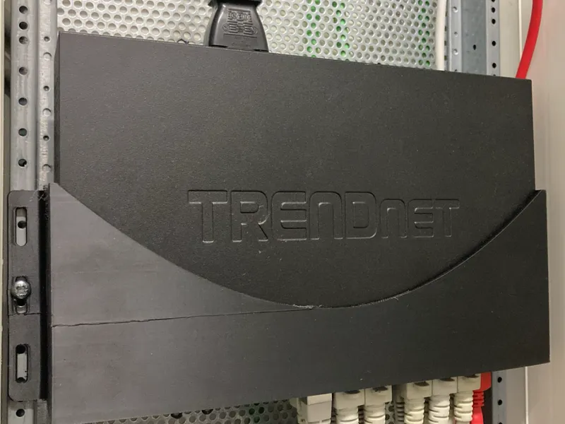 Trendnet Switch mount 