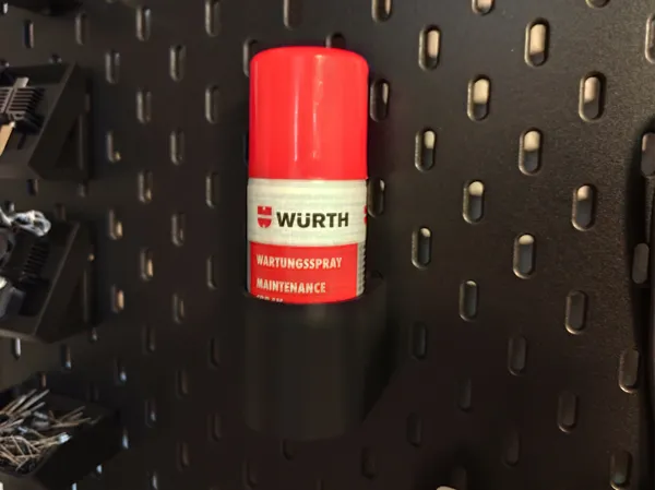 Support Skadis pour spray Würth