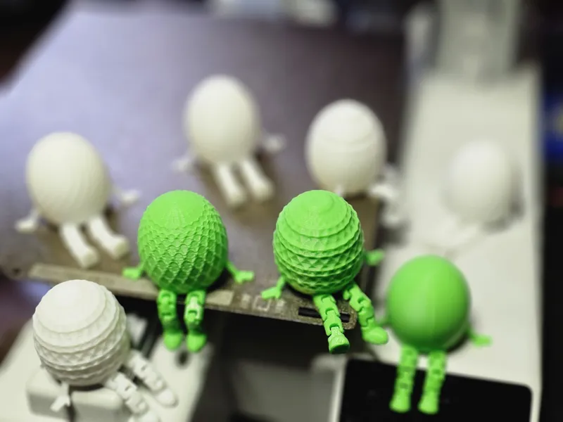 Easter Eggs articulated leg
