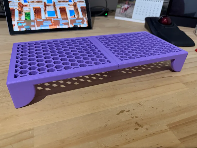 Desktop table riser for tablet