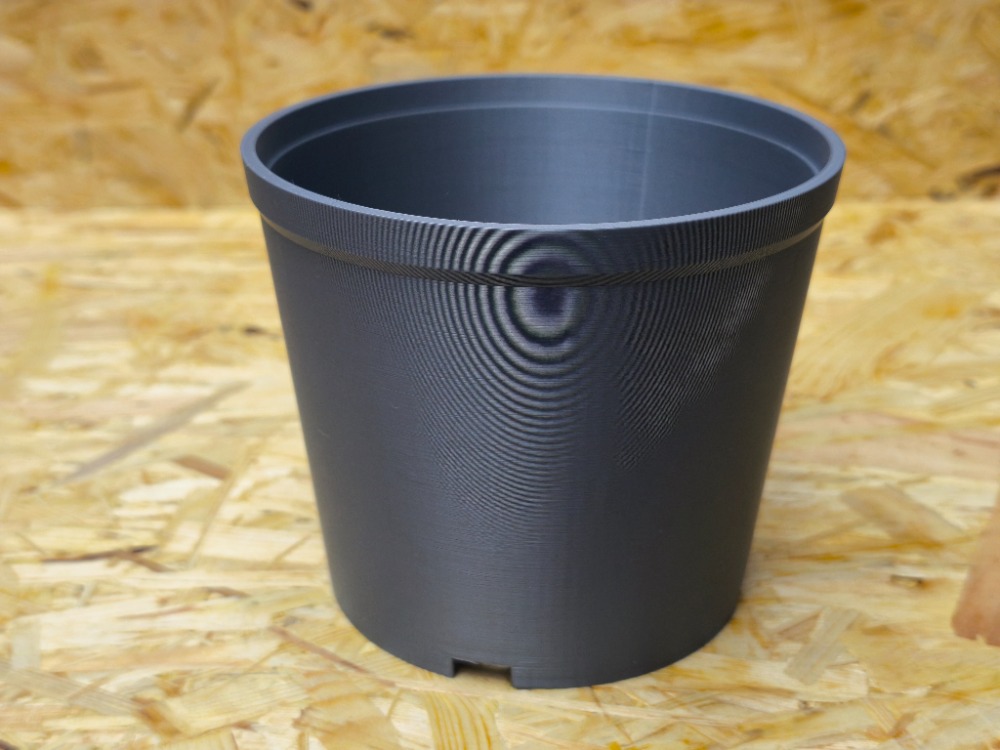 Miniatura 5 do modelo 3D Minimalist Indoor/Outdoor Planter 