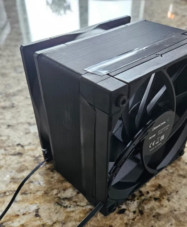 Boîtier pour deux ventilateurs PC